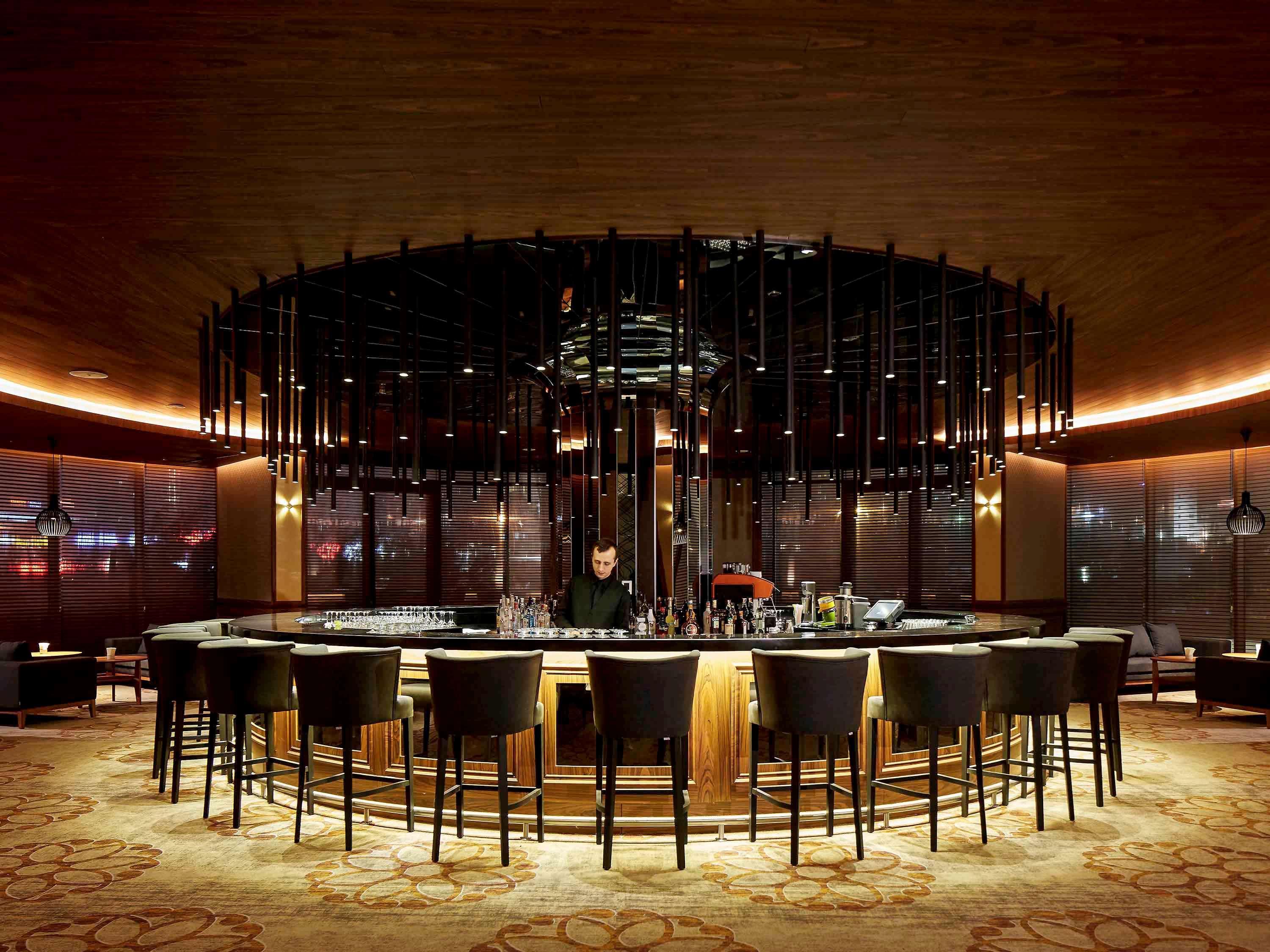 Pullman & Convention Center Готель 5*