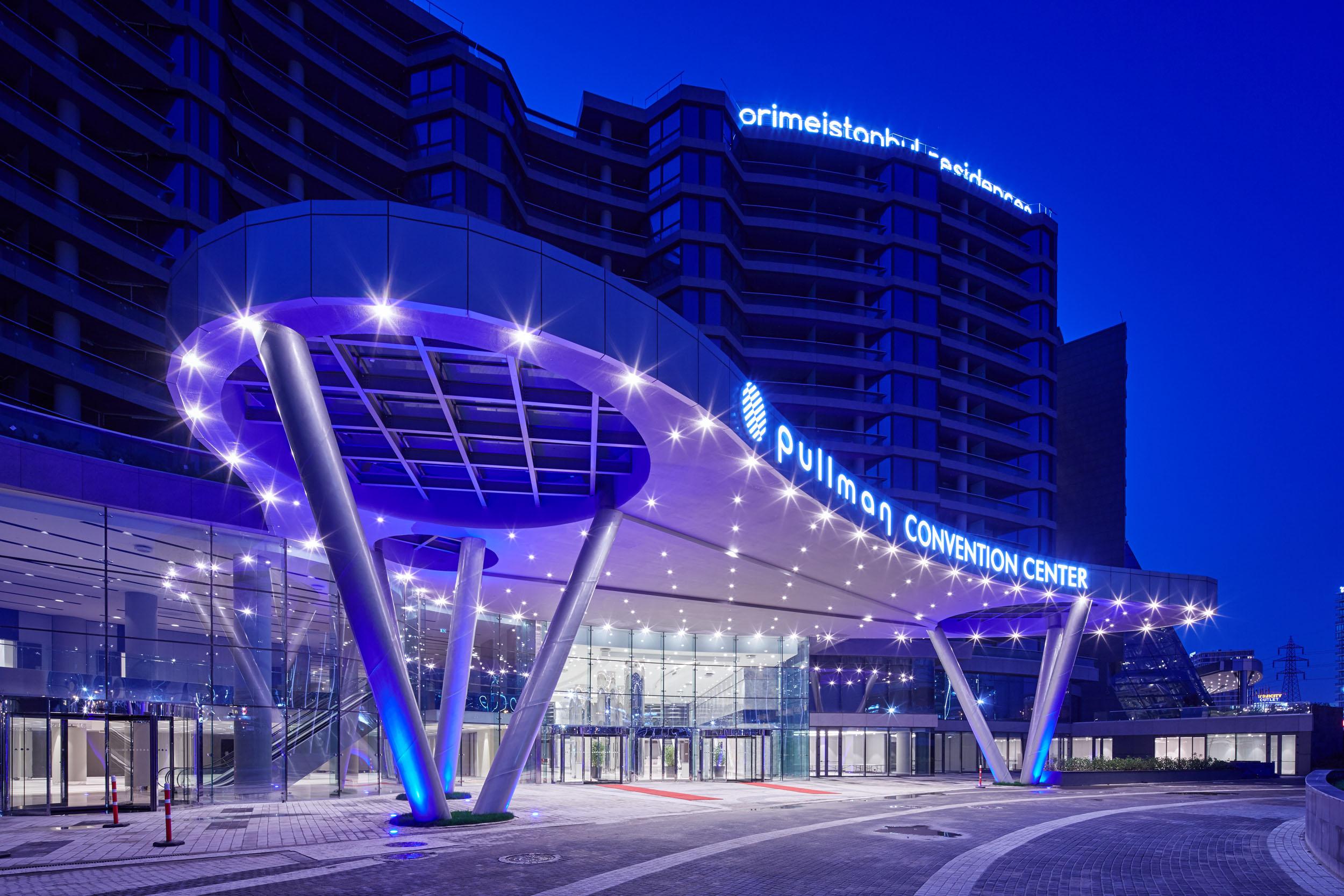 Готель Pullman & Convention Center 5*