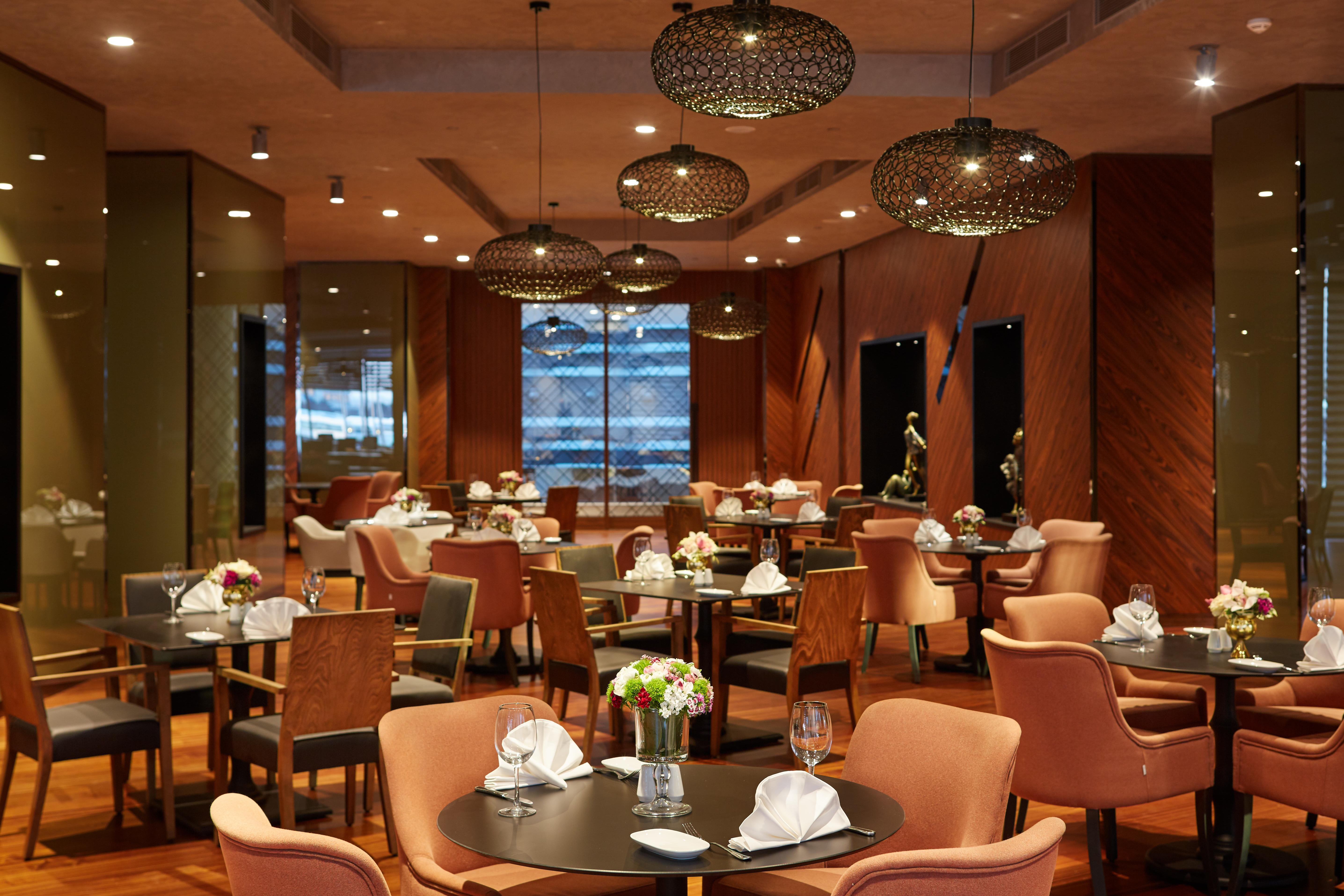 Готель Pullman & Convention Center 5*