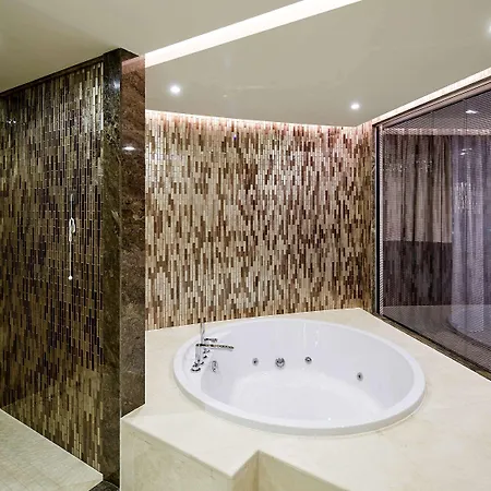 Pullman Istanbul Hotel & Convention Center Exterior photo